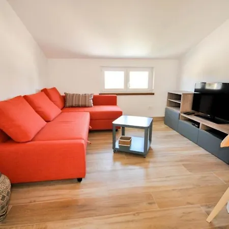 Schoene In Novigrad Mit Privatem Parkplatz Apartment