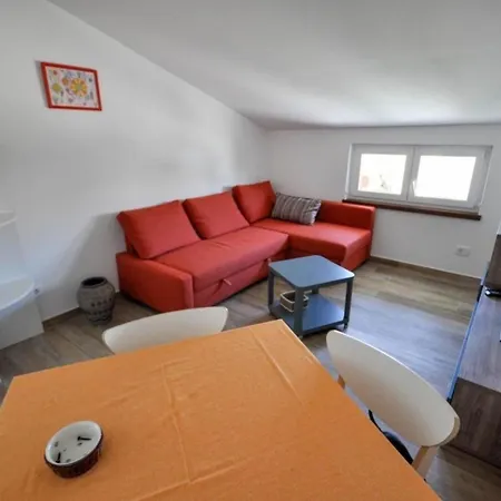Schoene In Novigrad Mit Privatem Parkplatz *
