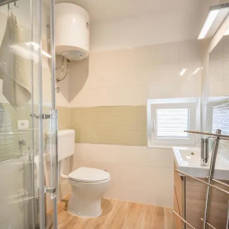 Appartamento Schoene In Novigrad Mit Privatem Parkplatz *